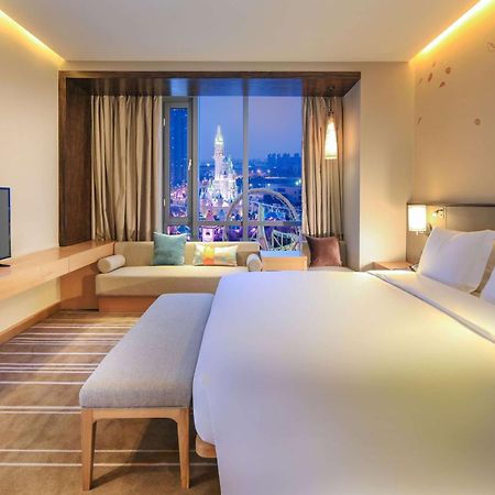 Hilton Garden Inn Ningbo Exteriör bild