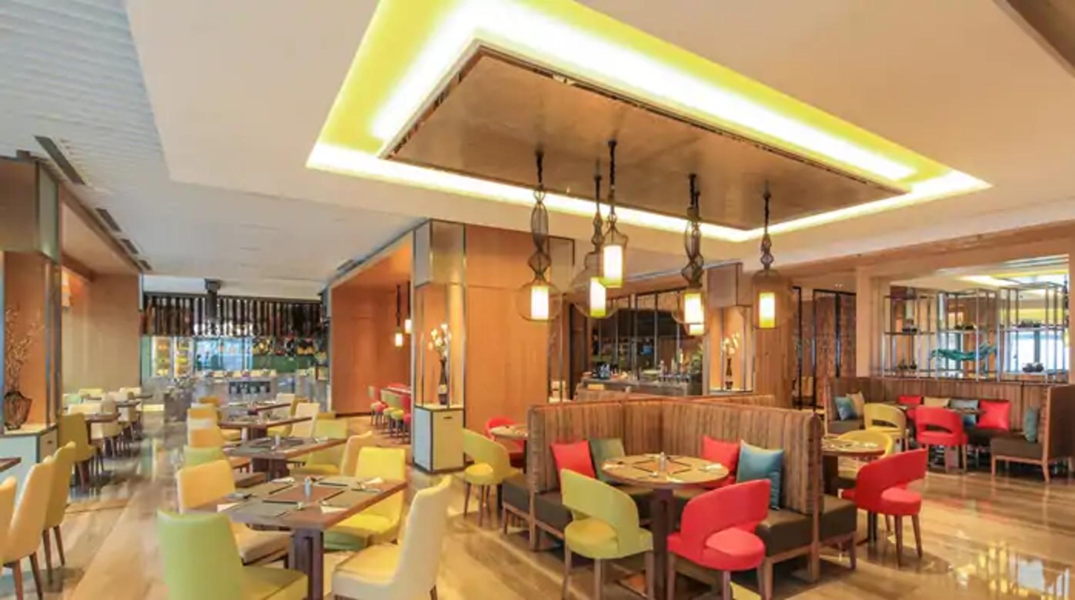 Hilton Garden Inn Ningbo Exteriör bild