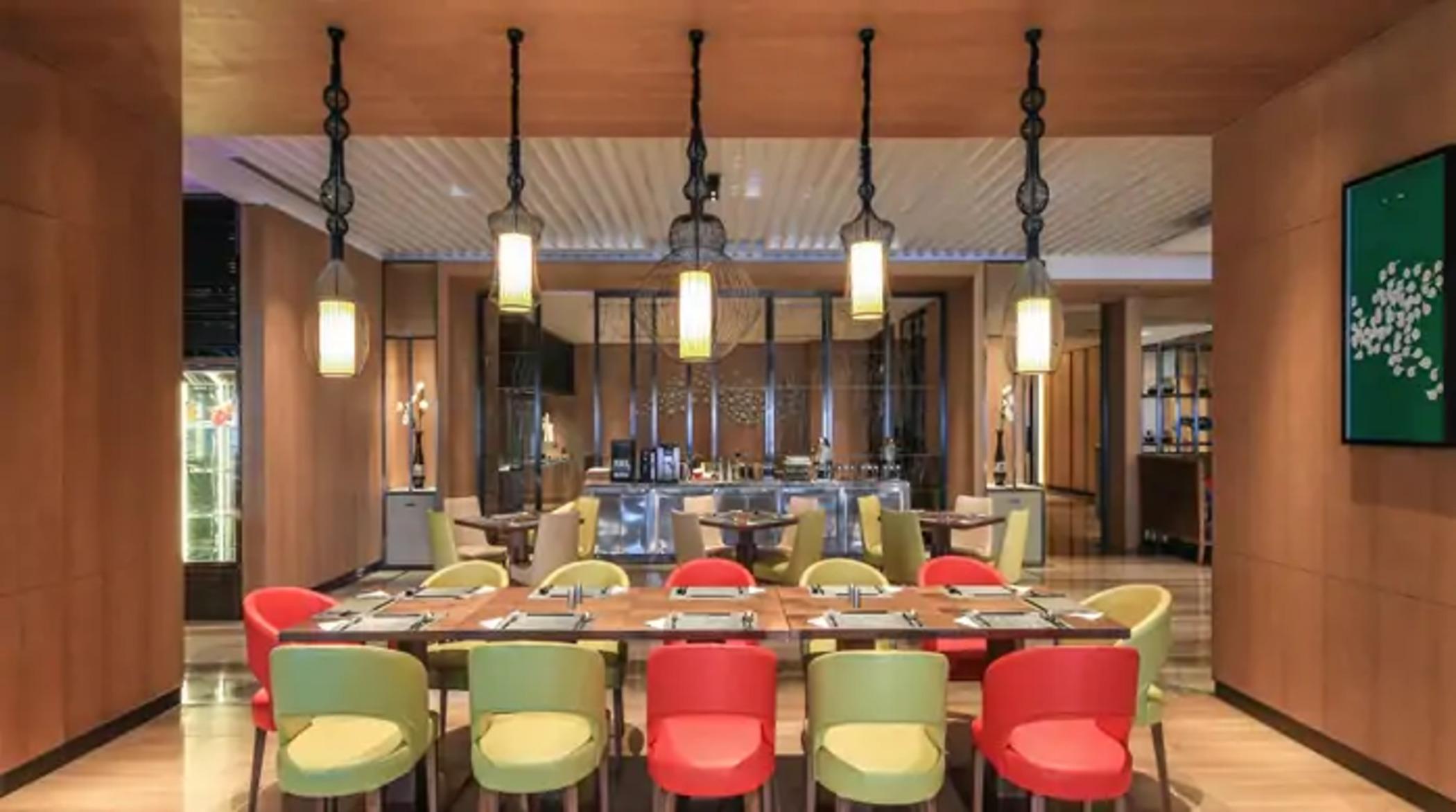 Hilton Garden Inn Ningbo Exteriör bild