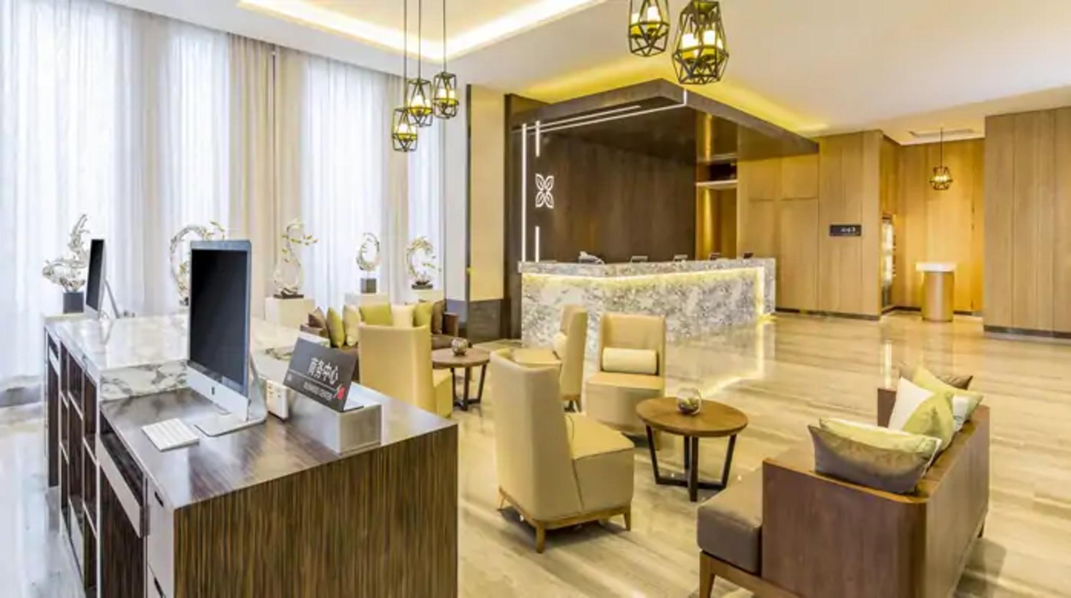 Hilton Garden Inn Ningbo Exteriör bild