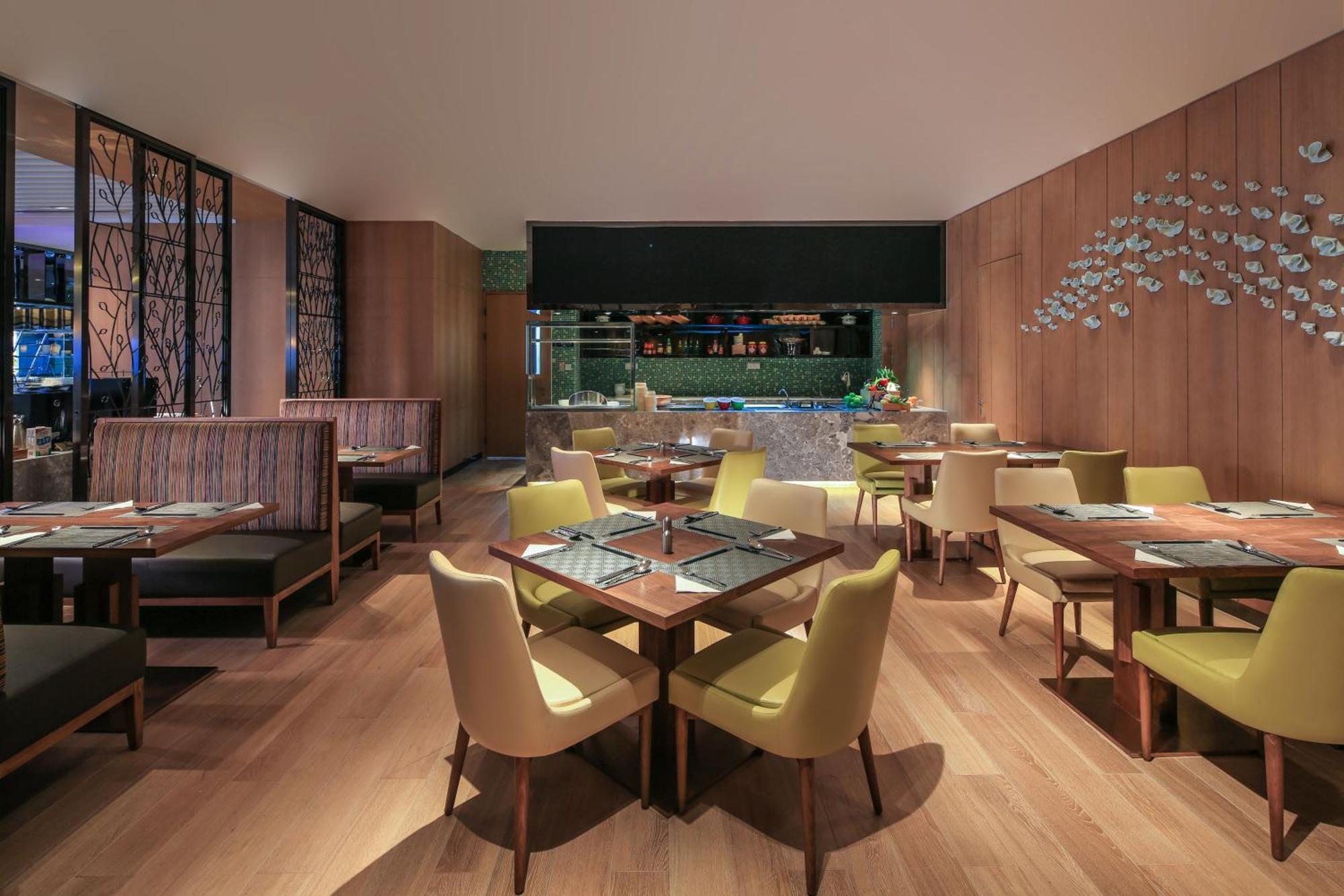 Hilton Garden Inn Ningbo Exteriör bild