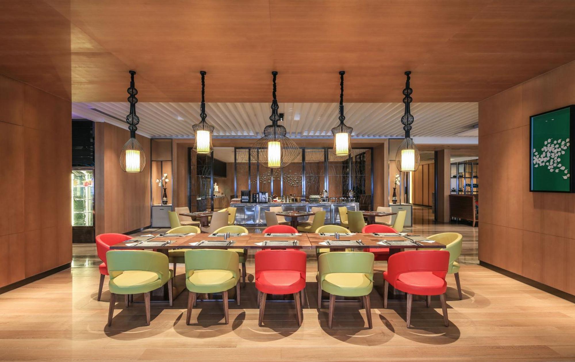 Hilton Garden Inn Ningbo Exteriör bild