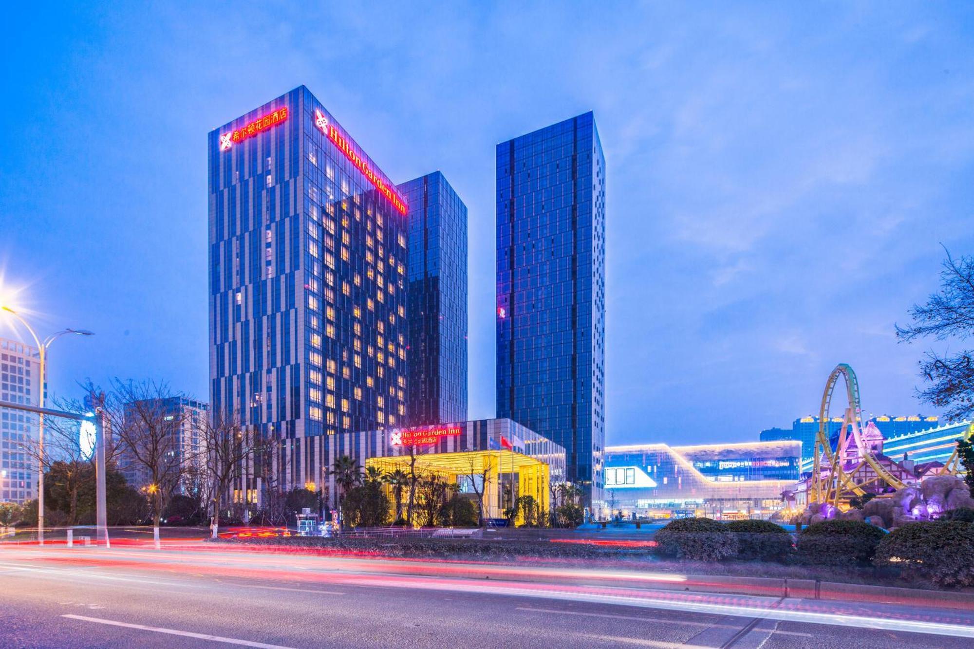 Hilton Garden Inn Ningbo Exteriör bild