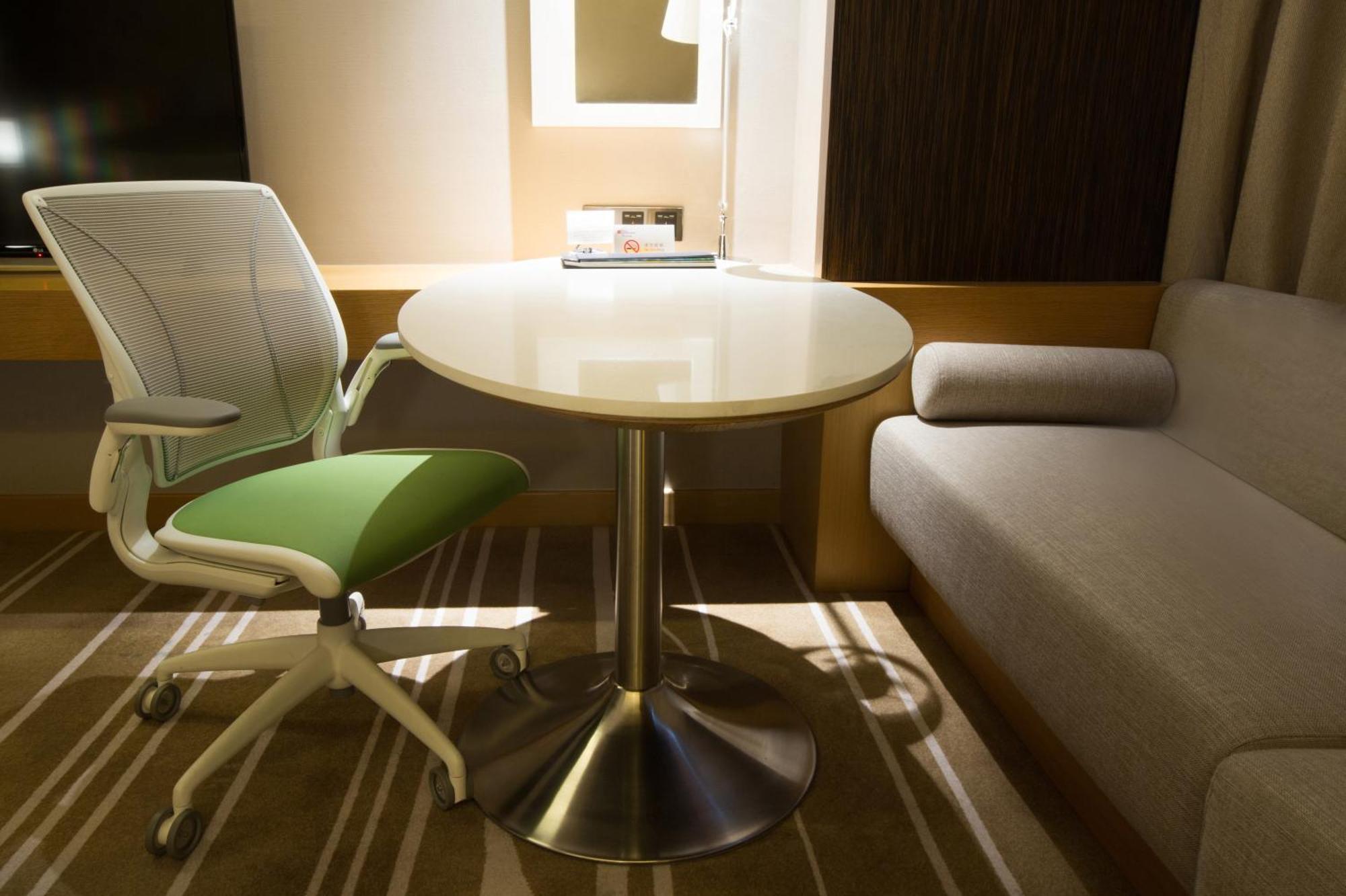 Hilton Garden Inn Ningbo Exteriör bild