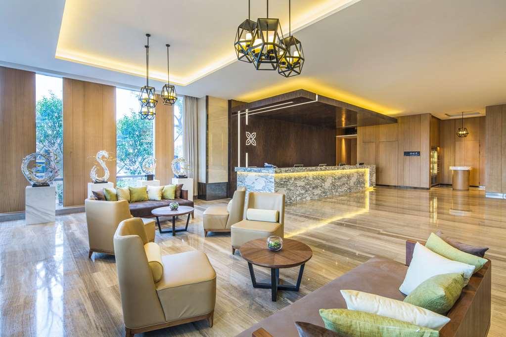 Hilton Garden Inn Ningbo Inreriör bild